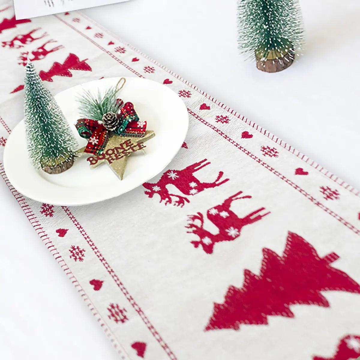 🎄 Embroidered Christmas Table Runner – Elegant Cotton Linen Festive Charm ✨