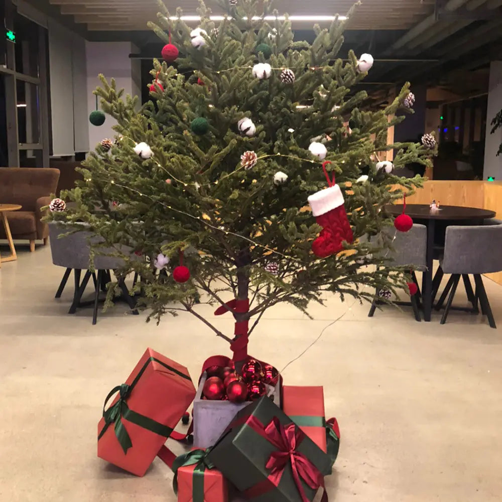 🎄 Knitted Christmas Letter Socks – Cozy, Festive & Perfect for Gifting! 🧦✨